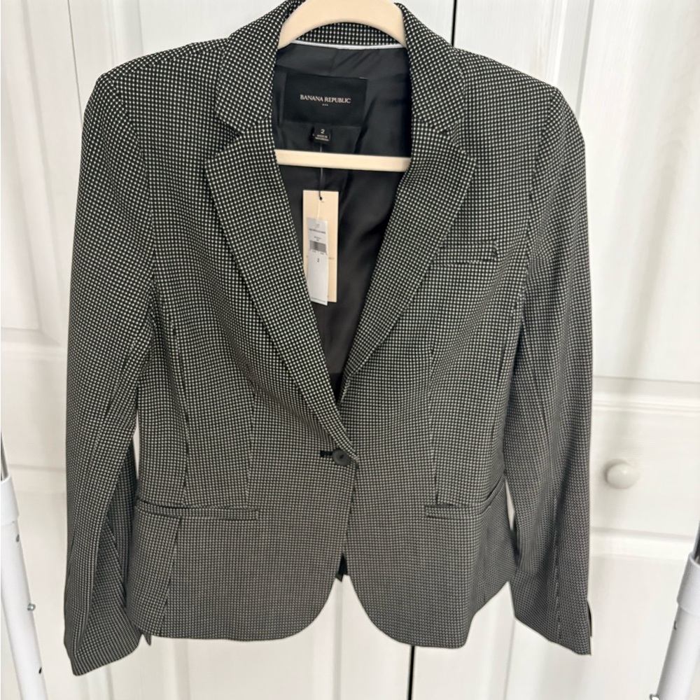 Banana Republic Women's Black and white Blazer